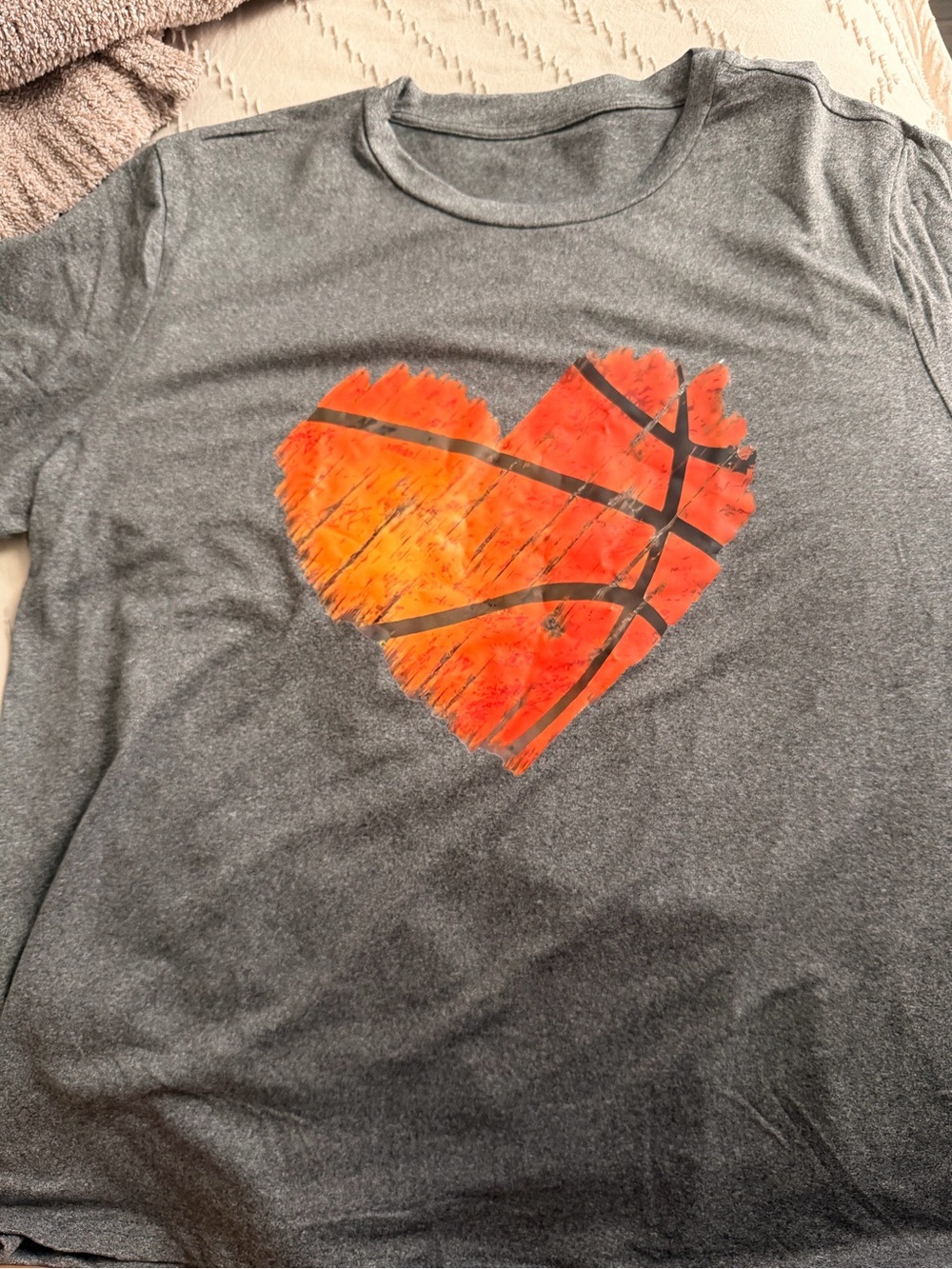Woman’s Gray Basketball Heart Graphic Tee
